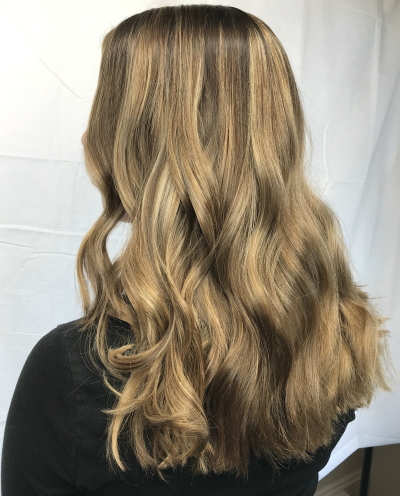 balayage sweep or paint no harsh regrowth line foiliage bronde freehand paint open air paint